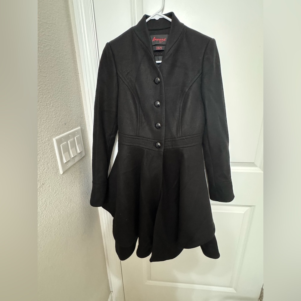 Aranza Black Women's Coat with pockets - Picture 3 of 8